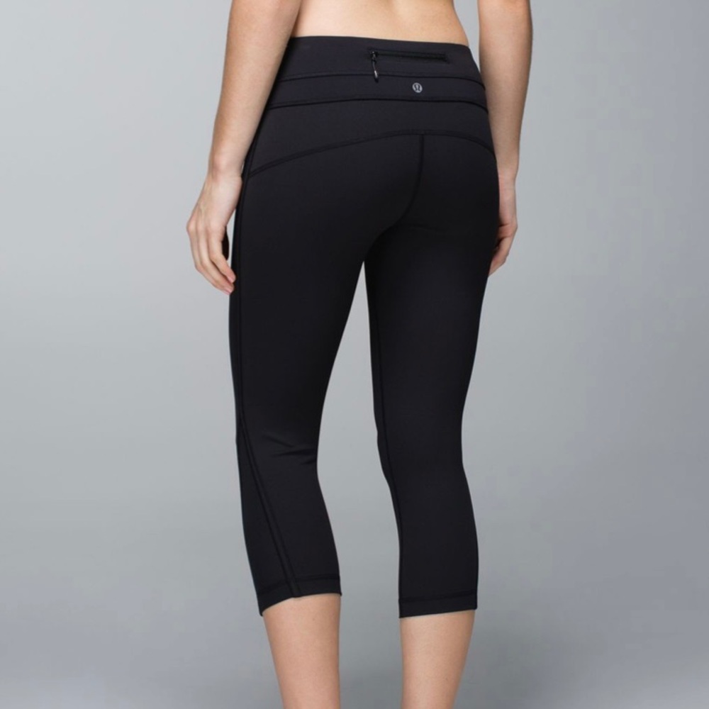 Lululemon Up The Pace Black Mesh Capris Size 4